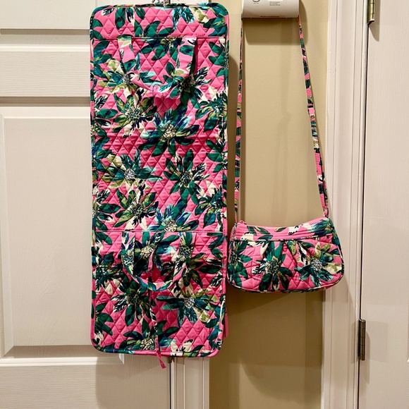 NWOT Vera Bradley Tropical Pink Paradise Makeup Travel & Crossbody Bag Set - Picture 1 of 9